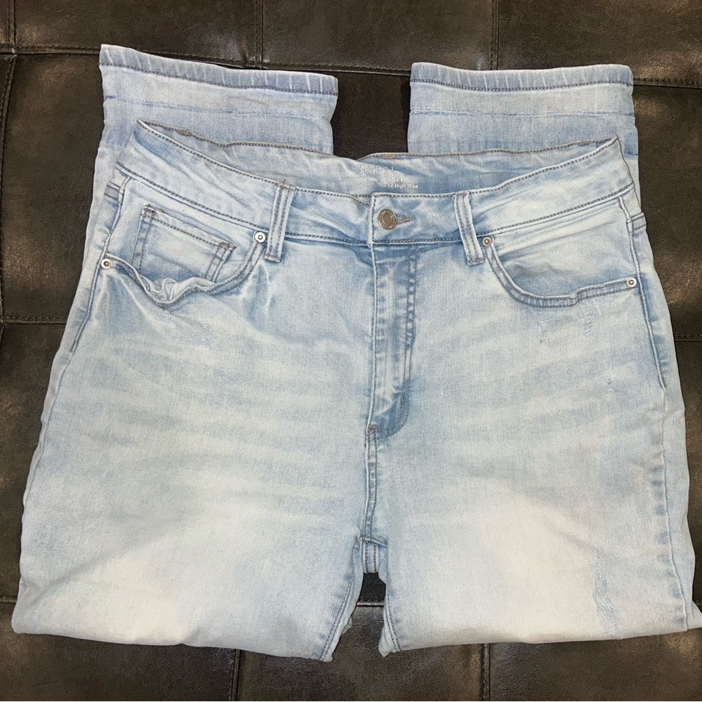 Time and Tru Light Blue Ankle Jeans